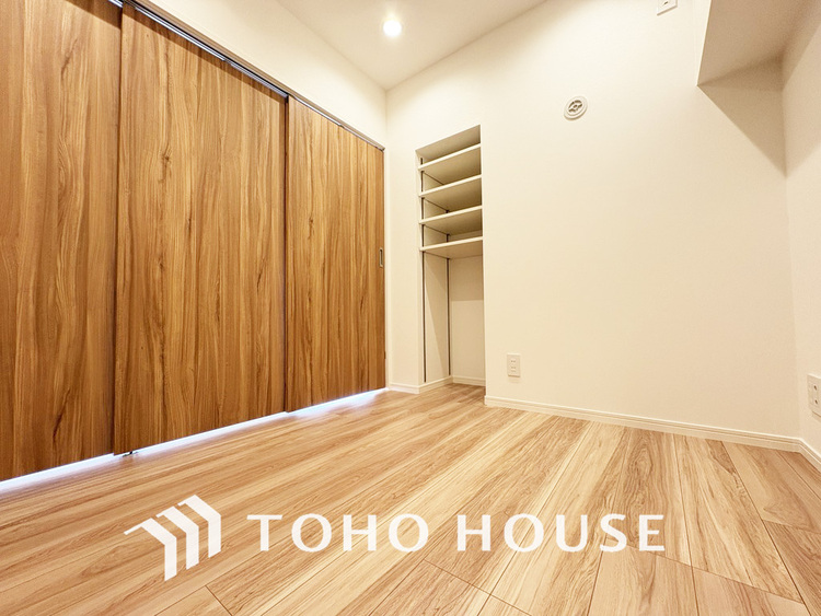 内装 シンプルですっきりとした室内は飽きのこない居心地の良い雰囲気です