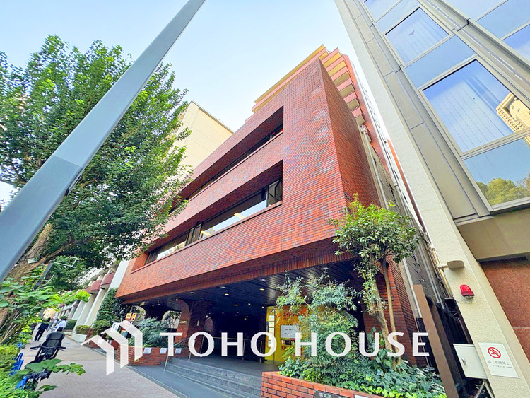 外観 〜「新宿」駅周辺が生活圏〜9階部分南西向きのため陽当たり・眺望良好〜リノベーション2LDK〜