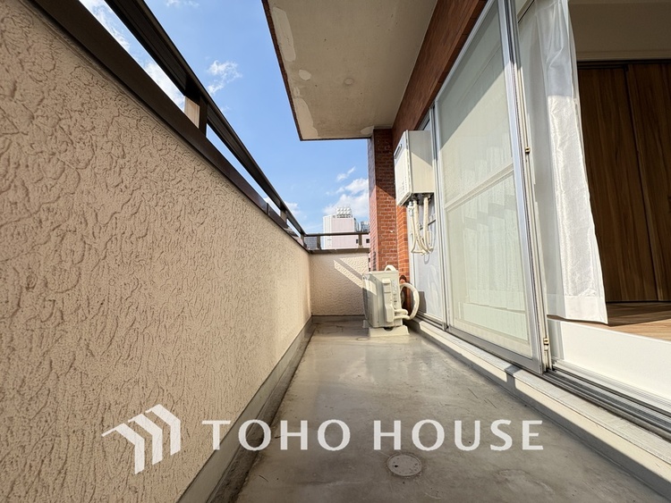 バルコニー 陽当たり良好なバルコニー