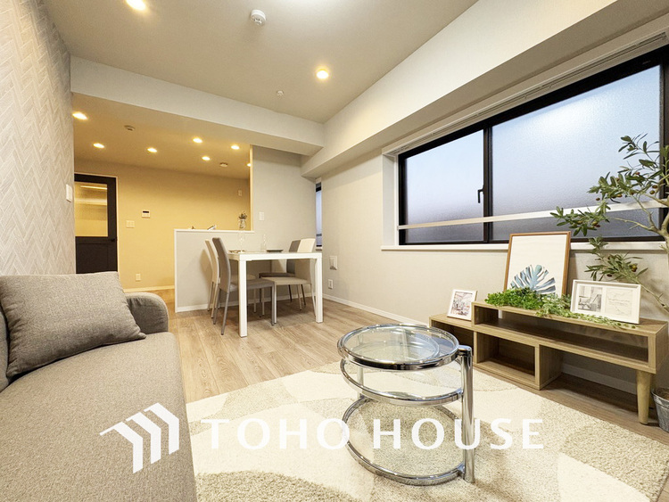 内装 家族みんなが爽やかに過ごせるように、光をたっぷり取り込んだLDK