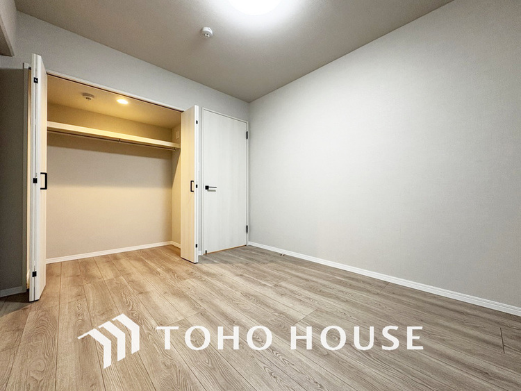 内装 1日の疲れを癒し、心地よく寛げるようゆったりとした広さをしています