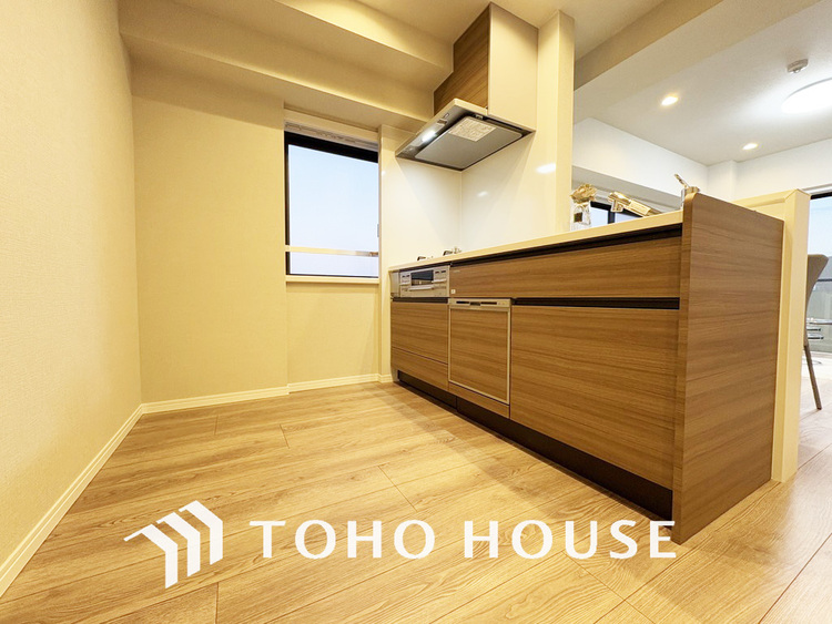 キッチン シンプルな部屋の雰囲気に溶け合うナチュラルキッチン