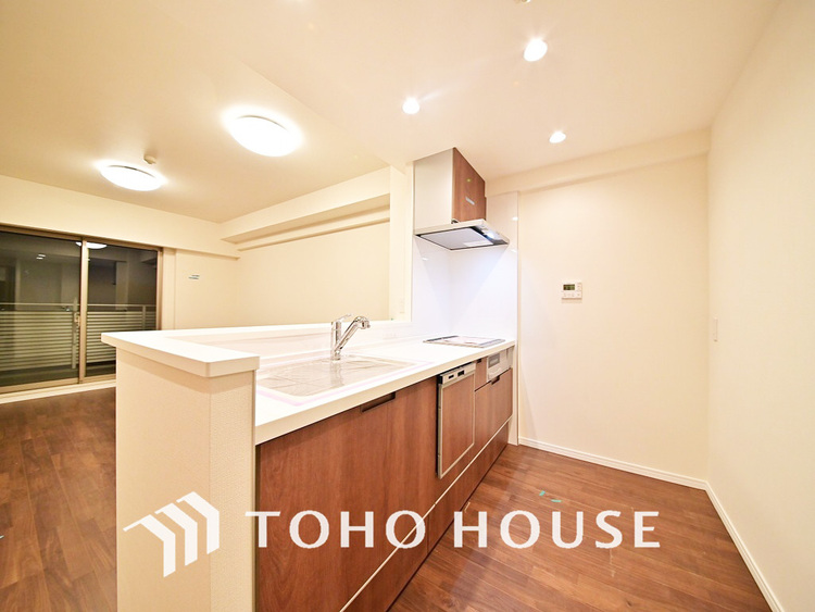 キッチン シンプルな部屋の雰囲気に溶け合うナチュラルキッチン