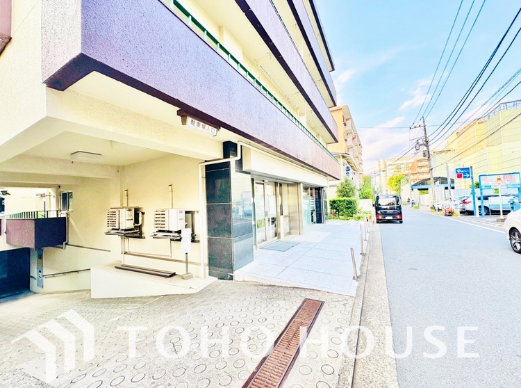 外観 陽だまりに満ちたくつろぎの空間を演出します。