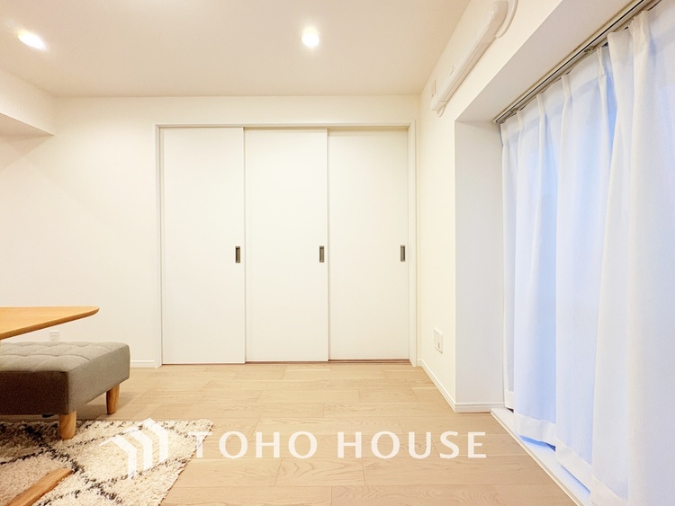 内装 【LIVING】◆住む喜び、楽しさ、感動◆を君と共有したい。いつまでもずっと家族を見渡せるこの広い空間で。