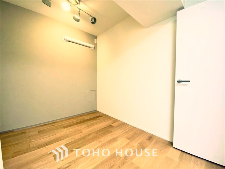 内装 【PRIVATE ROOM】◆快適◆な暮らしに不可欠な収納スペース。快適さとともに思い出も詰まっていく。