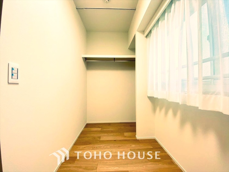 内装 【PRIVATE ROOM】◆属毛離裏◆子は父を手本とし、母に愛育されて成長する。家族の深い繋がり。いつまでも大切にしたい。