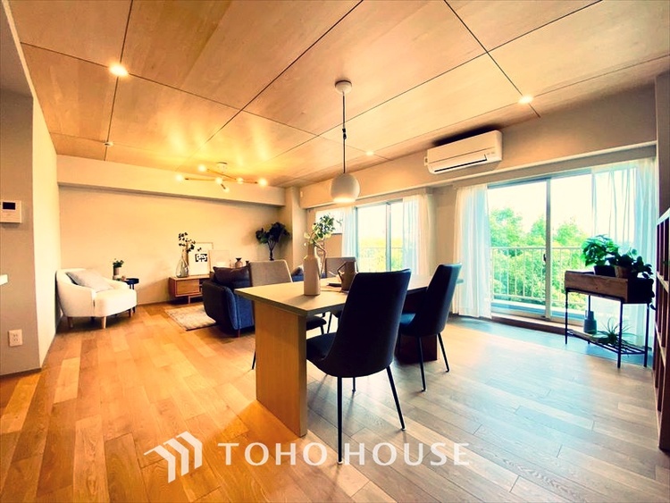 内装 【LIVING】◆Sunshine◆光が燦々と入り、いるだけで気持ちいい。「開放的でゆとりあるお部屋です。」