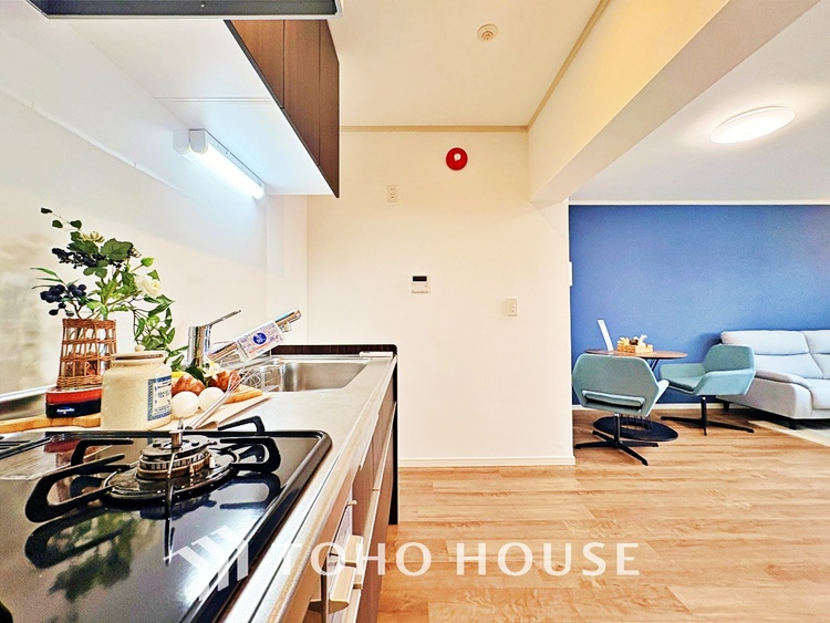 内装 お子様の面倒を見れる時間が増え時短になります。加えて手荒れも防げてしかも節水が高い為、大変人気があり重宝します。