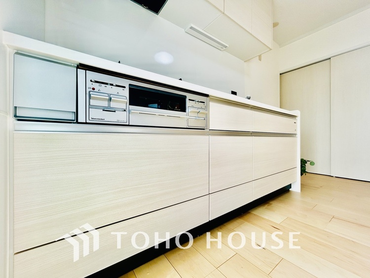 キッチン シンプルな部屋の雰囲気に溶け合うナチュラルキッチン