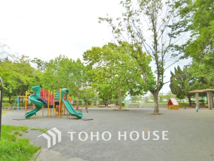 周辺 嶮山公園　距離150ｍ