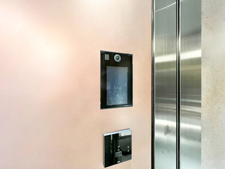 その他 誰が来てもわかる様にモニター付きインターホンを設置。