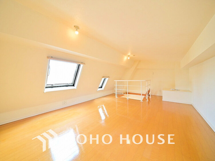 内装 1日の疲れを癒し、心地よく寛げるようゆったりとした広さをしています