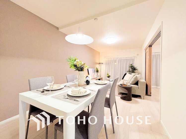 内装 家族みんなが爽やかに過ごせるように、光をたっぷり取り込んだLDK