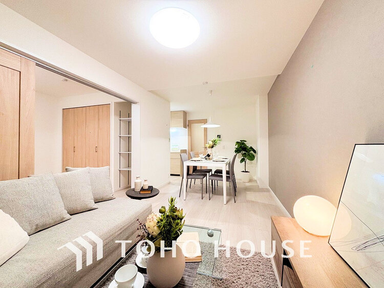 内装 ゆったりとくつろげる上質なリビングダイニングは、あなたの暮らしに価値のある時間を演出してくれます