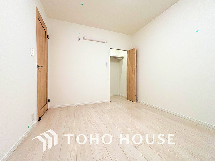 内装 家具の配置のし易い室内です。趣味の部屋としても充分な広さです