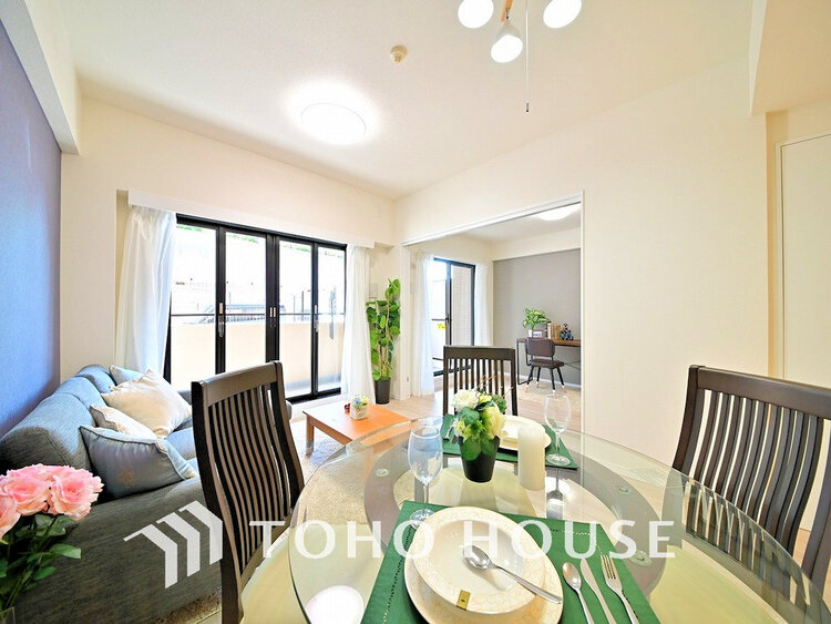 内装 家族みんなが爽やかに過ごせるように、光をたっぷり取り込んだLDK