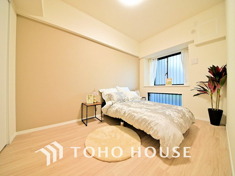 内装 採光もある洋室は、くつろぎのひと時を過ごすのにぴったり