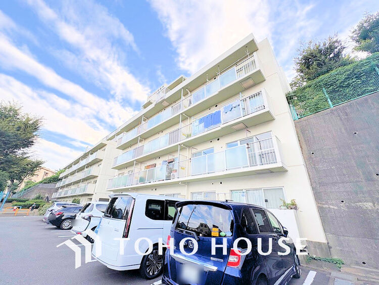 外観 〜豊富なバス便アクセス可能〜約20帖の広々としたLDKは家族団らんの空間に〜