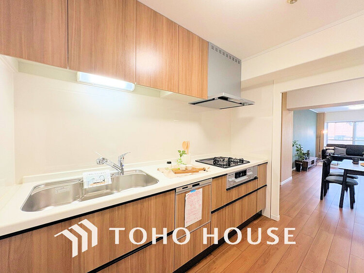 キッチン 落ち着きのあるカラーで統一された清潔感と気品が溢れるキッチン