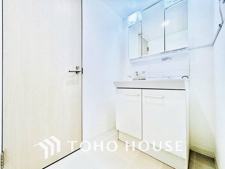 洗面 清潔感のある洗面室で朝の身支度を