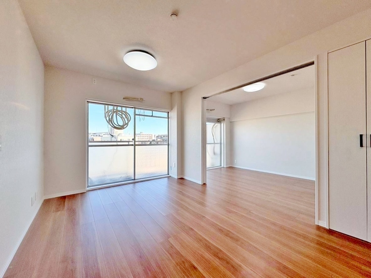 居間 豊かな居住性と、安心感を満たすクオリティが見事に調和した住空間。