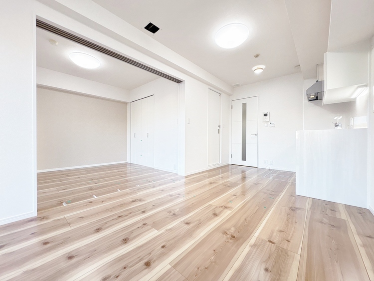 居間 豊かな居住性と、安心感を満たすクオリティが見事に調和した住空間。