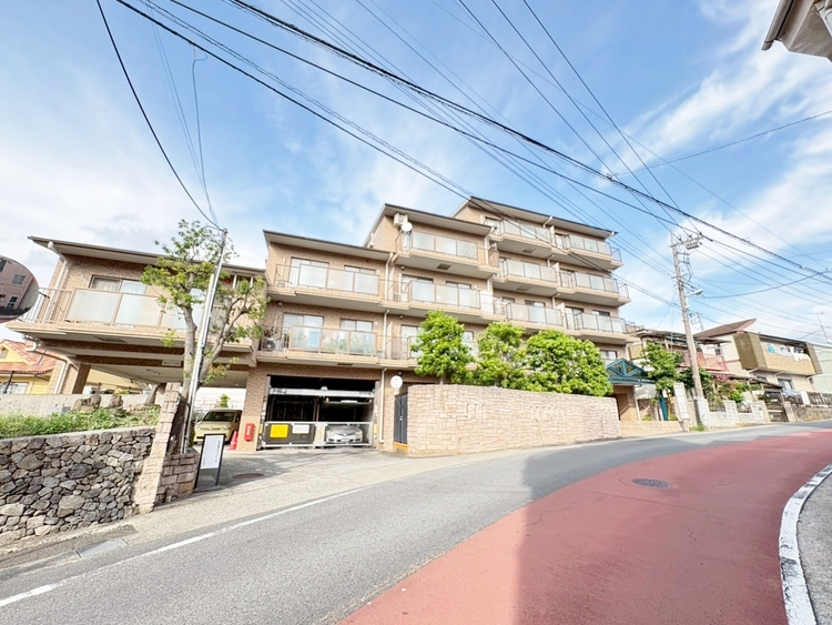 外観 資料には掲載していない情報が、現地にはたくさんあります。是非一度、現地をご確認ください。