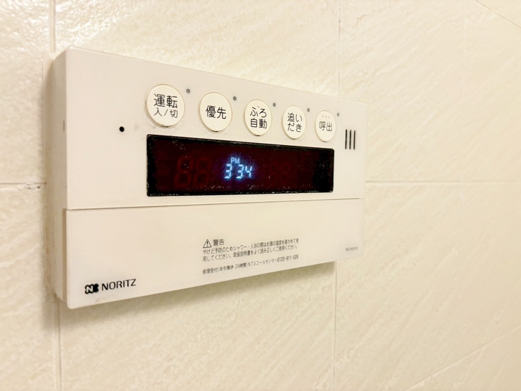 設備 見やすい画面で操作しやすい給湯パネルです。