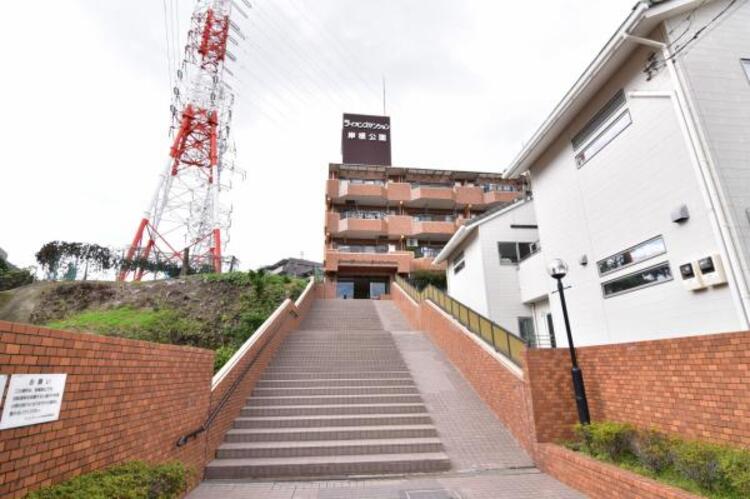 外観 この場所だからこそ叶えられる開放感、陽光を取り入れた住宅です。是非現地でご体感くださいませ。