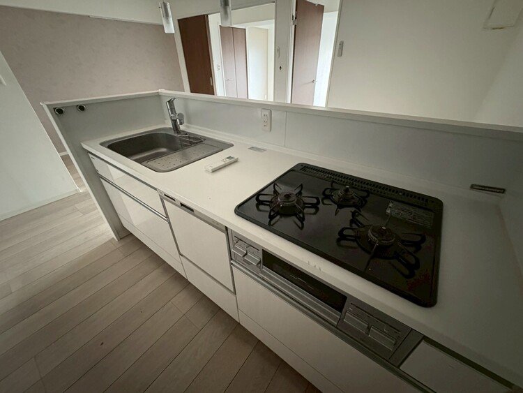 その他 開放感のあるキッチンスペース。調理をしながら、会話も弾みそうですね。