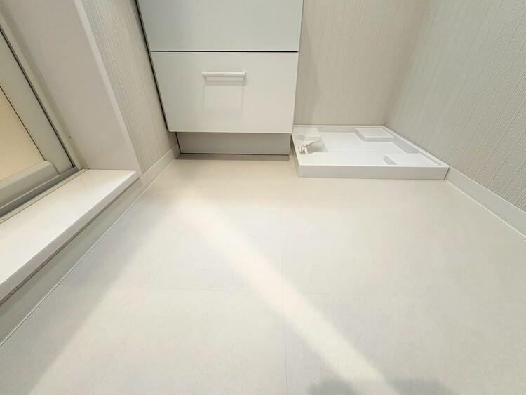 その他 十分な広さの脱衣所。