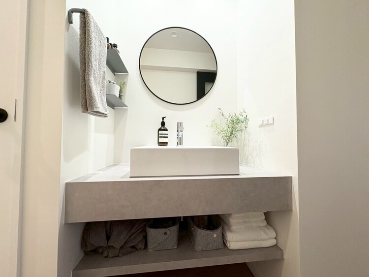 その他 清潔感を感じられる洗面化粧台。