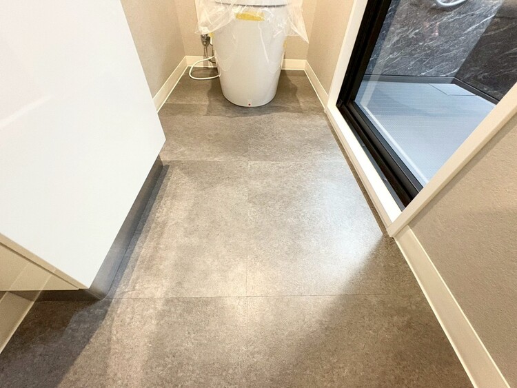 その他 十分な広さの脱衣所。