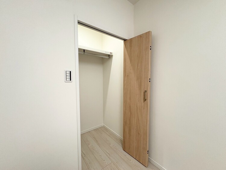 その他 家電やスーツケース、ストック品など何でも片付く嬉しい空間です。