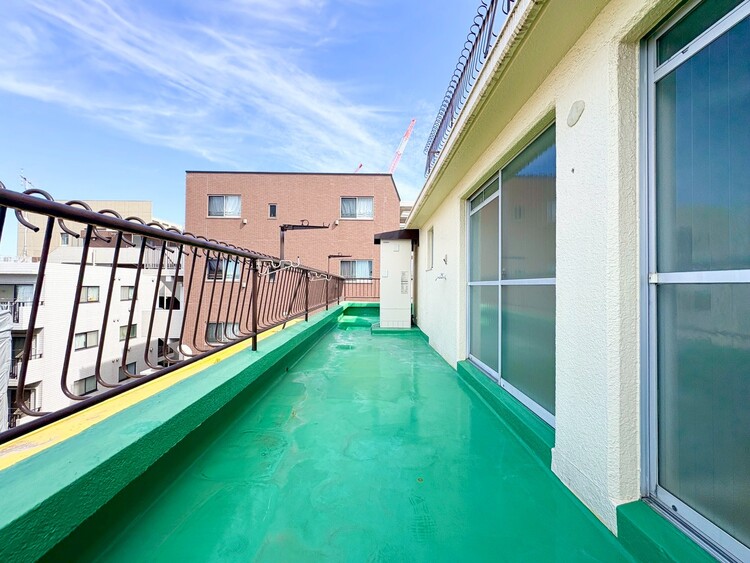 その他 朝の澄んだ空気や、夕方に吹く清々しい風を感じられるバルコニー。