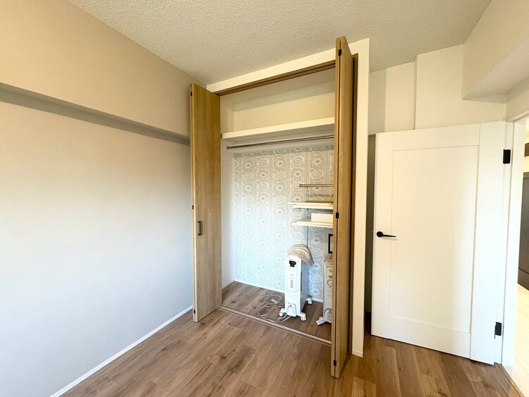 その他 収納スペースが付いていて、お部屋を広く使っていただけます。