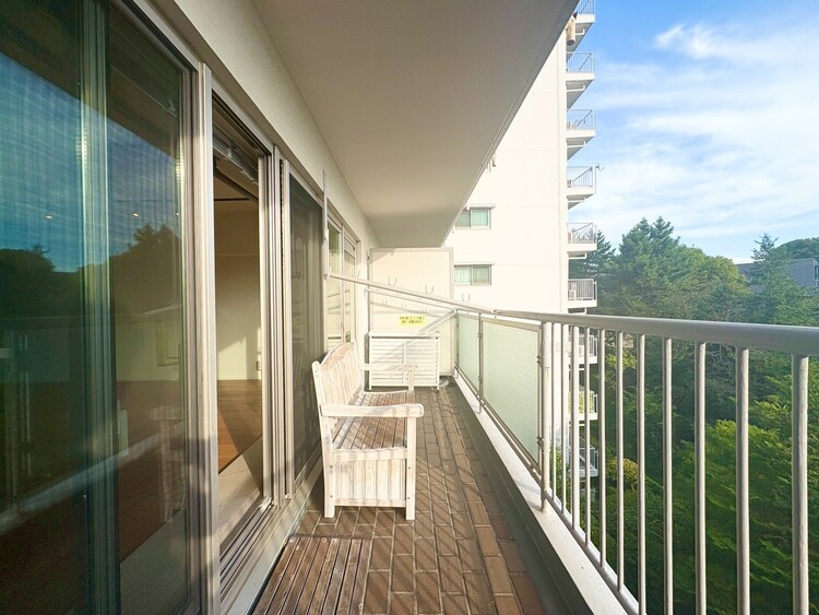 その他 朝の澄んだ空気や、夕方に吹く清々しい風を感じられるバルコニー。