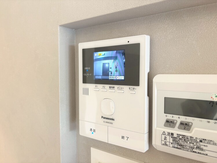 その他 誰が来てもわかる様にモニター付きインターホンを設置。