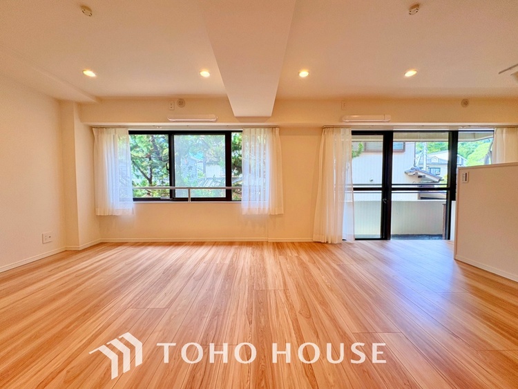 内装 【LIVING】◆煌びやか◆愛おしい家族との団欒の時間をより一層幸せなものに感じさせる煌びやかなLDK。輝かしい毎日が待っています。