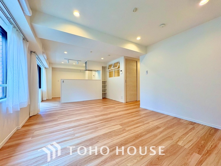 内装 【LIVING】◆住む喜び、楽しさ、感動◆を君と共有したい。いつまでもずっと家族を見渡せるこの広い空間で。