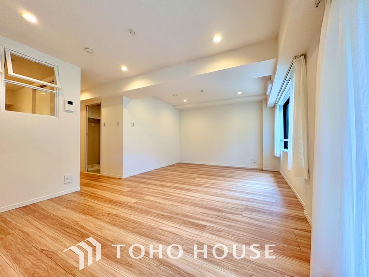 内装 【LIVING】◆Sunshine◆光が燦々と入り、いるだけで気持ちいい。「開放的でゆとりあるお部屋です。」