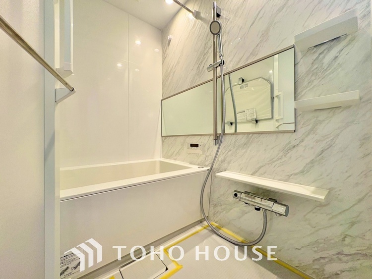 風呂 【BATHROOM】◆プライベートな空間◆simpleだからrelaxできるんです。こころもからだもキレイさっぱり。