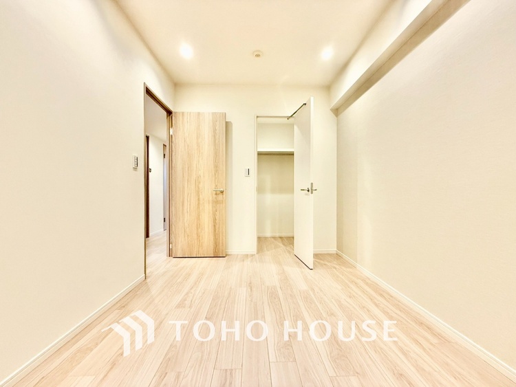 内装 ◆子供部屋◆冷涼な風、そよぐリビング。だんらんの場所はここから始まり、ここで終わる。家族の笑顔が集う素敵な場所だから、こだわり抜いた思いが詰まっているのだと思う。