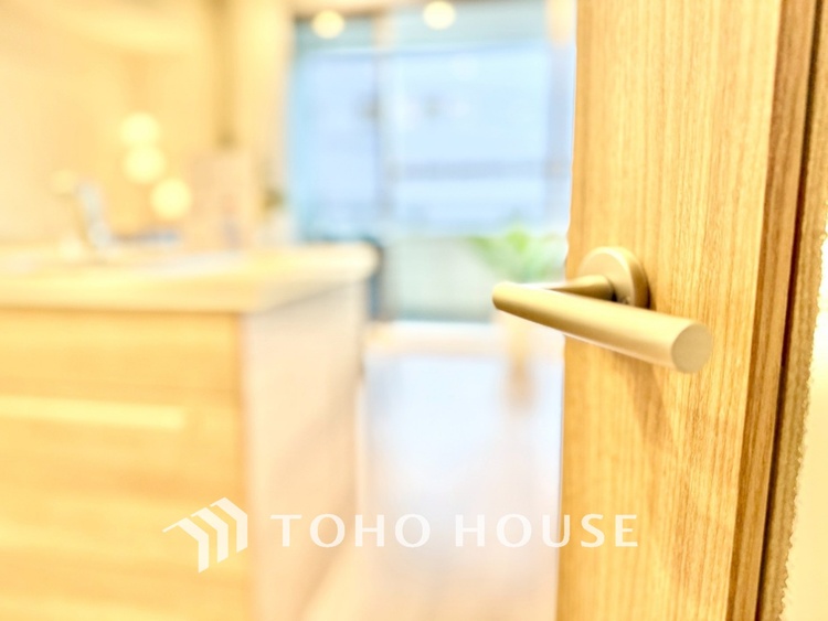 内装 ◆ここに在る◆事も無げに美しく、伝えるには筆舌に尽くし難い。豪華絢爛や華美と言う事ではなく、住まう者にとって暮らし易く心地がいいと言う美しさがこの住まいには込められている。