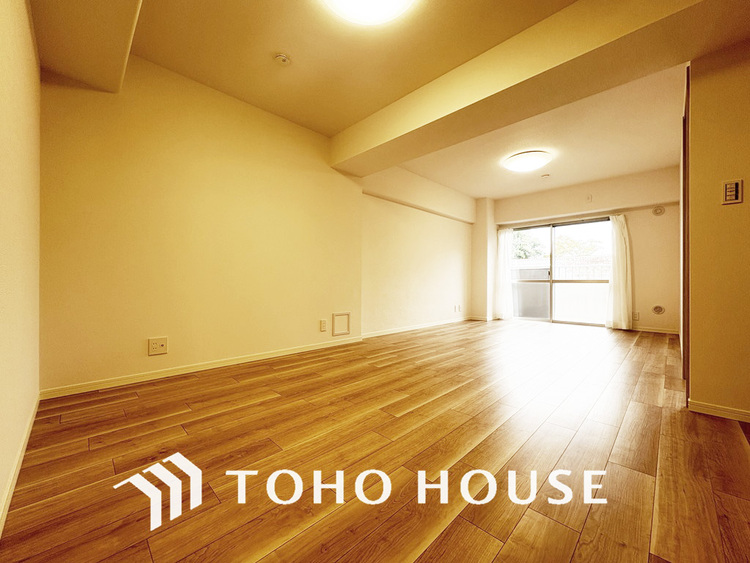 内装 広がりのある住空間、家族が集まるリビング・ダイニング