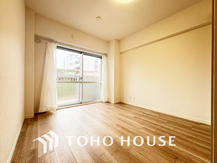 内装 1日の疲れを癒し、心地よく寛げるようゆったりとした広さをしています