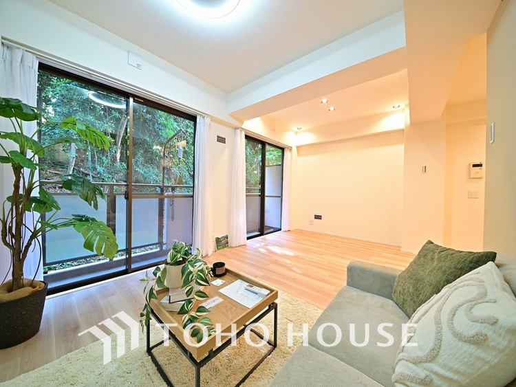 内装 ゆったりとくつろげる上質なリビングダイニング