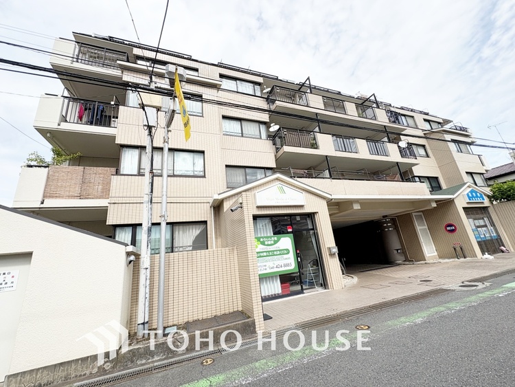 外観 漂う上質な空気感、マンションに入れば「おかえりなさい」と笑顔で迎えてくれるエントランス。最良の心配りを感じるマンションでした。