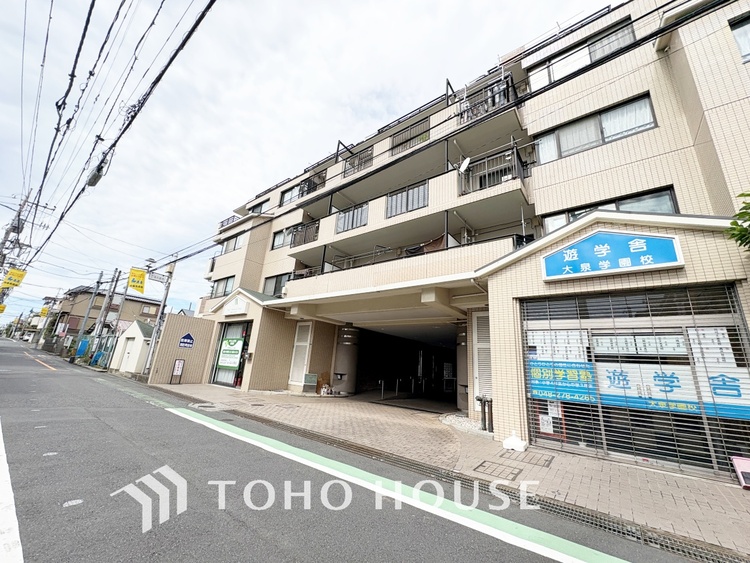 外観 陽だまりに満ちたくつろぎの空間を演出します。